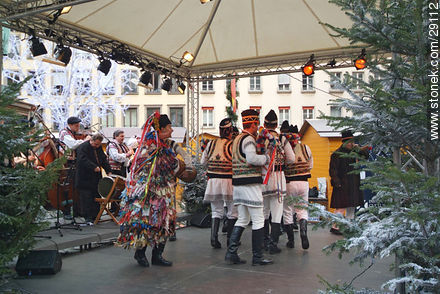 Festejos de la semana de Rumania en la plaza Gutenberg - Región de Alsacia - FRANCIA. Foto No. 29112