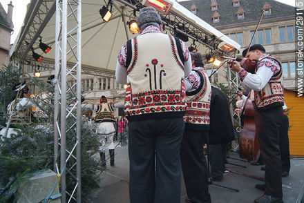 Festejos de la semana de Rumania en la plaza Gutenberg - Región de Alsacia - FRANCIA. Foto No. 29115