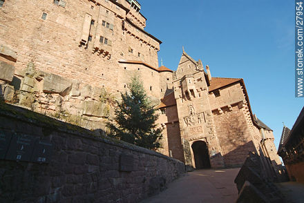 Haut-Koenigsbourg castle - Region of Alsace - FRANCE. Photo #27954