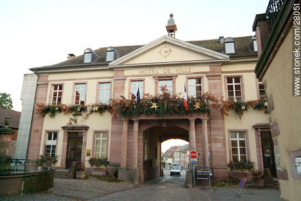 Hotel de Ville, intendencia de Riquewihr - Región de Alsacia - FRANCIA. Foto No. 28051