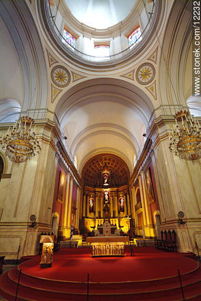 Interior de la Catedral Metropolitana - Departamento de Montevideo - URUGUAY. Foto No. 12232