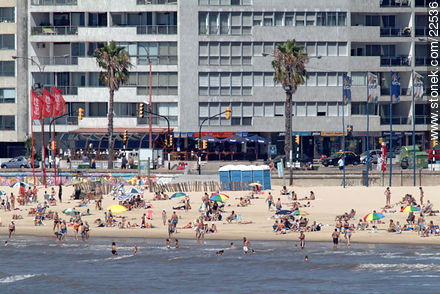 Playa Pocitos - Departamento de Montevideo - URUGUAY. Foto No. 22536