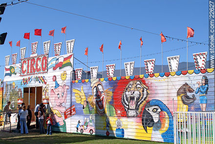 Circus at Av. Italia - Department of Montevideo - URUGUAY. Photo #22627