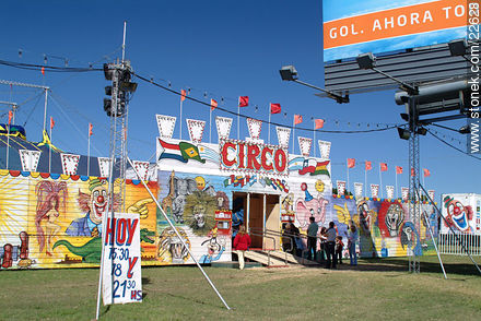Circus at Av. Italia - Department of Montevideo - URUGUAY. Photo #22628