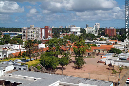 Plaza de armas del Cuartel de Dragones - Departamento de Maldonado - URUGUAY. Foto No. 16680