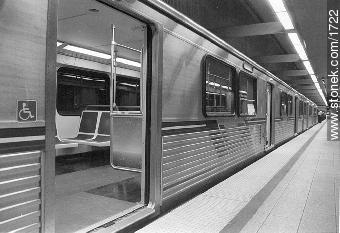 Subway inaugurated in 1993 -  - USA-CANADA. Photo #1722