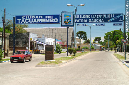 Entrada a la ciudad de Tacuarembó - Departamento de Tacuarembó - URUGUAY. Foto No. 16429