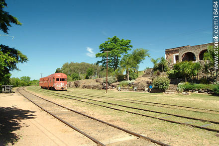 Estación de tren de Valle Edén - Departamento de Tacuarembó - URUGUAY. Foto No. 16464