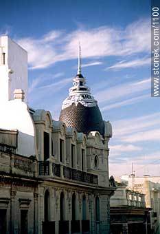 25 de Mayo and Zabala streets - Department of Montevideo - URUGUAY. Photo #1100