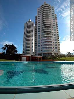 Caelus Tower pool. Back,Torres Náuticas - Department of Montevideo - URUGUAY. Photo #828