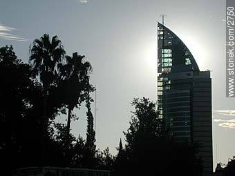 Torre Antel desde el Palacio Legislativo - Departamento de Montevideo - URUGUAY. Foto No. 2750