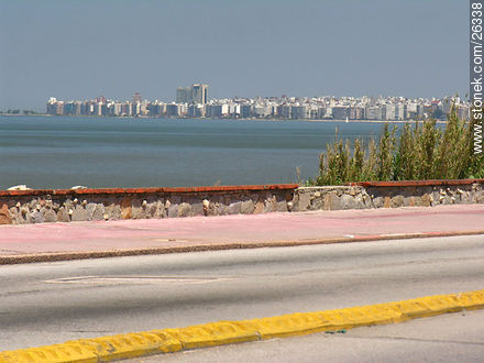 Rambla de Malvín - Departamento de Montevideo - URUGUAY. Foto No. 26338