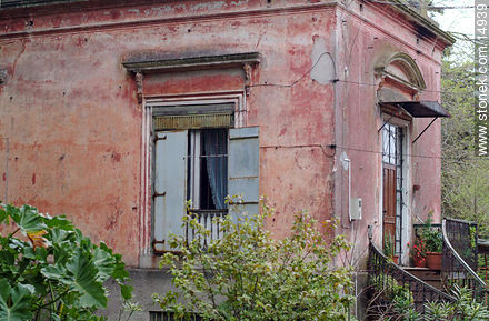 Casa de campo antigua - Departamento de Montevideo - URUGUAY. Foto No. 14939