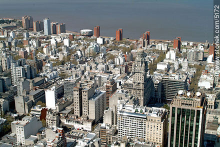 Vista parcial del Centro. - Departamento de Montevideo - URUGUAY. Foto No. 5172