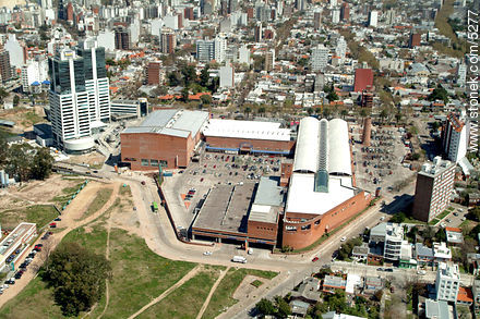 Montevideo Shopping 2003 - Departamento de Montevideo - URUGUAY. Foto No. 5277