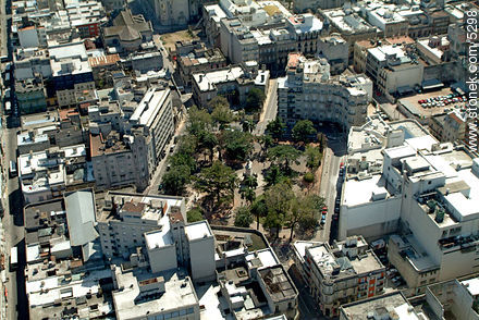 Zabala Square in Old City. - Department of Montevideo - URUGUAY. Photo #5298
