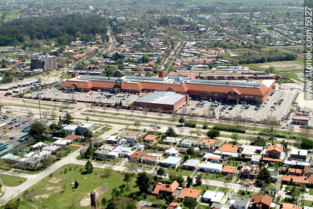 Portones Shopping (2003) - Department of Montevideo - URUGUAY. Photo #5327