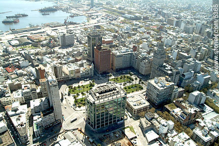 Plaza Independencia - Departamento de Montevideo - URUGUAY. Foto No. 5365