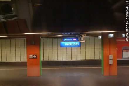 Estación Invalides - París - FRANCIA. Foto No. 24631