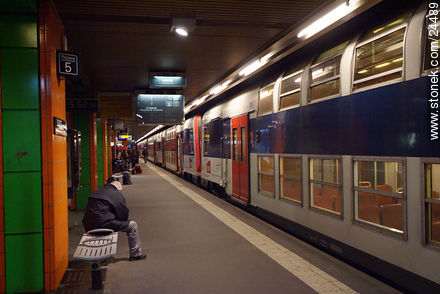 Estación Invalides. - París - FRANCIA. Foto No. 24489