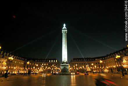 Place Vendôme. Monumento a Napoleón I. - París - FRANCIA. Foto No. 24416