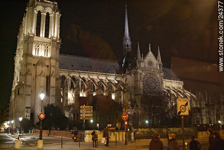 Notre Dame - Paris - FRANCE. Photo #24377