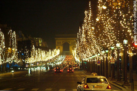 Champs Elysées. Arc du Triomphe - París - FRANCIA. Foto No. 24368