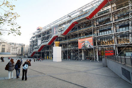 Centre Georges Pompidou. - París - FRANCIA. Foto No. 24667