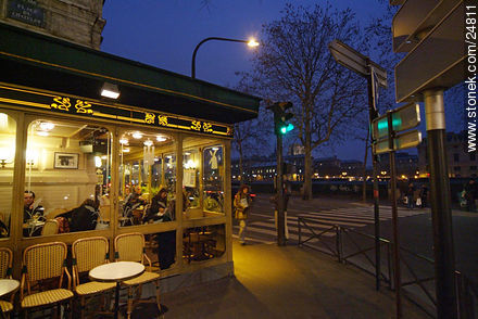Place de Châtelet - París - FRANCIA. Foto No. 24811