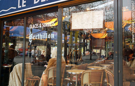 Café en Champs Elysées - París - FRANCIA. Foto No. 24967