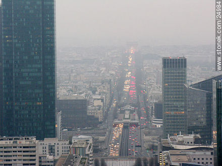 Desde lo alto de La Défense. Av. Charles de Gaulle - París - FRANCIA. Foto No. 24984