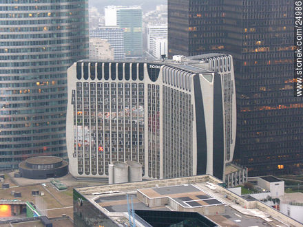 Edificios modernos de La Défense - París - FRANCIA. Foto No. 24986