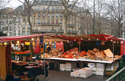 Feria en la Place Maubert - París - FRANCIA. Foto No. 25327