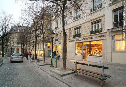 Librerías en la Place de la Sorbonne - París - FRANCIA. Foto No. 25757