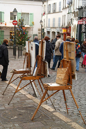 Place du Tertre.  Plaza de pintores y retratistas. - París - FRANCIA. Foto No. 25812