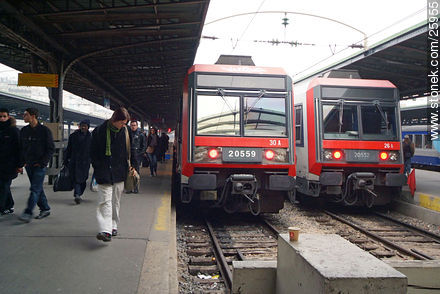 Trenes en la Gare de L'Est - París - FRANCIA. Foto No. 25955
