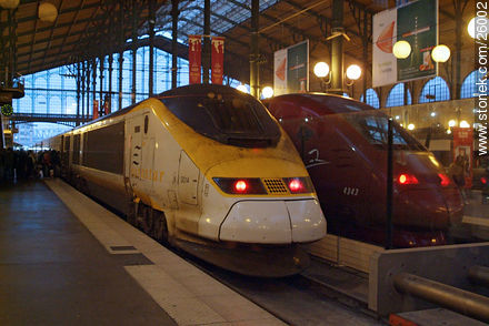 TGV en la Gare du Nord - París - FRANCIA. Foto No. 26002