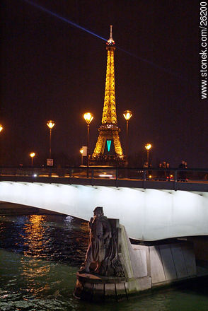 Pont de l'Alma. Tour Eiffel. - París - FRANCIA. Foto No. 26200