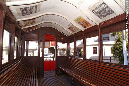 Interior de un tranvía de 1887-1925 (a caballo) - Departamento de Montevideo - URUGUAY. Foto No. 22771