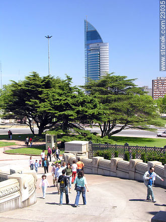 Torre Antel desde el Palacio Legislativo - Departamento de Montevideo - URUGUAY. Foto No. 23035