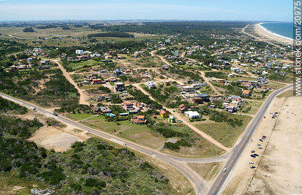 Ruta 104 al norte - Punta del Este y balnearios cercanos - URUGUAY. Foto No. 20975
