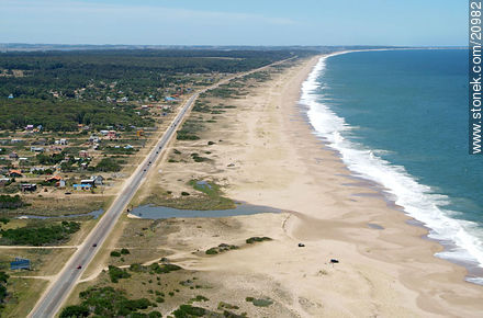  - Punta del Este y balnearios cercanos - URUGUAY. Foto No. 20982