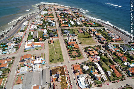  - Punta del Este y balnearios cercanos - URUGUAY. Foto No. 21096