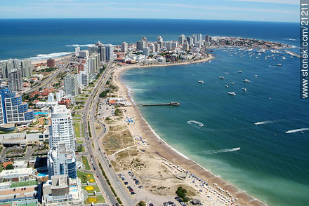 Vista de la Península de Punta del Este desde la Parada 5 - Punta del Este y balnearios cercanos - URUGUAY. Foto No. 21211