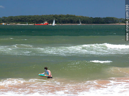 Playa Mansa y la Isla de Gorriti. - Punta del Este y balnearios cercanos - URUGUAY. Foto No. 330