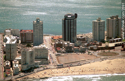 El Emir beach in front - Punta del Este and its near resorts - URUGUAY. Photo #2091