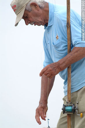 Pescador veterano - Departamento de Maldonado - URUGUAY. Foto No. 21900