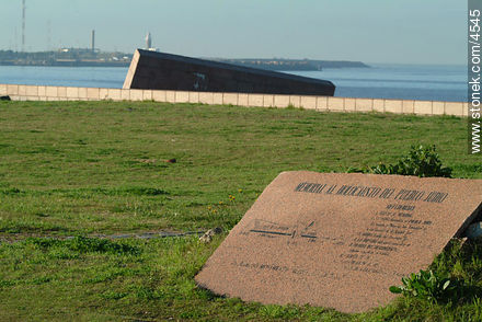 Memorial holocausto judío - Departamento de Montevideo - URUGUAY. Foto No. 4545