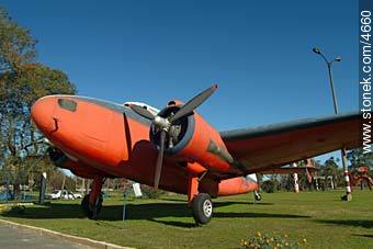 Museo Aeronáutico (hasta 2013 en la zona del Mercado Modelo frente al Cilindro Municipal) - Departamento de Montevideo - URUGUAY. Foto No. 4660