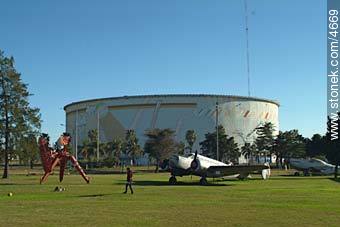 Museo Aeronáutico (hasta 2013 en la zona del Mercado Modelo frente al Cilindro Municipal) - Departamento de Montevideo - URUGUAY. Foto No. 4669